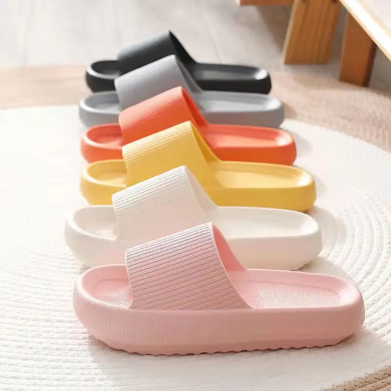 Chinelo Feminino Nuvem: Conforto Antiderrapante, Macio e Secagem Rápida – Plataforma para Casa e Verão