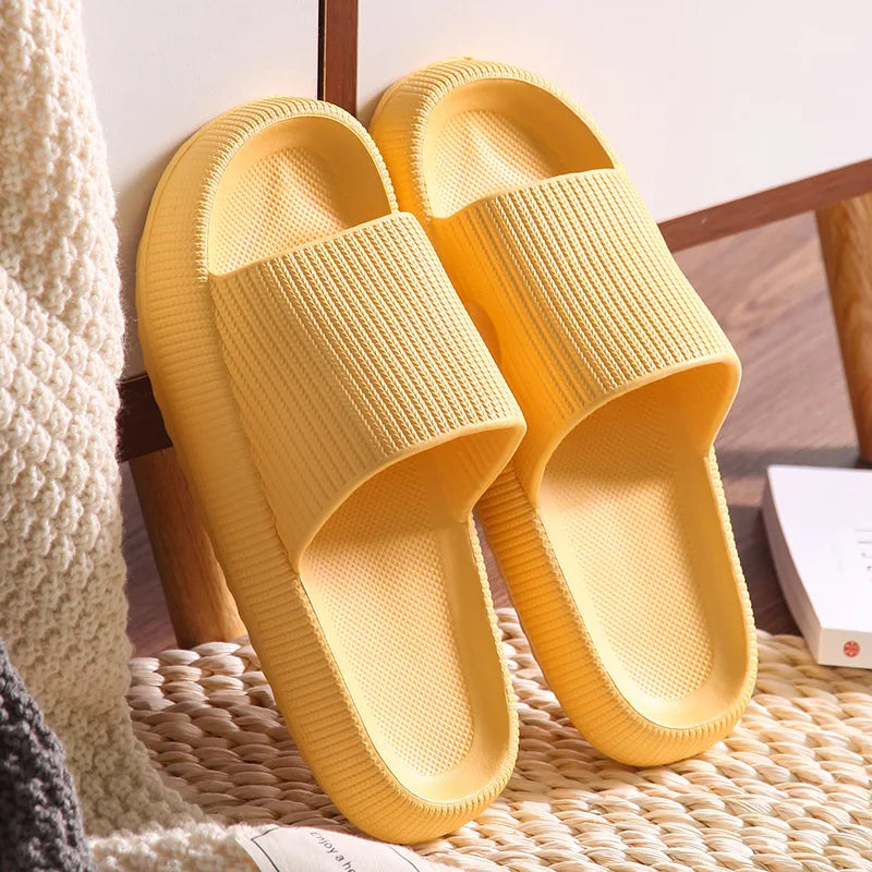 Chinelo Feminino Nuvem: Conforto Antiderrapante, Macio e Secagem Rápida – Plataforma para Casa e Verão